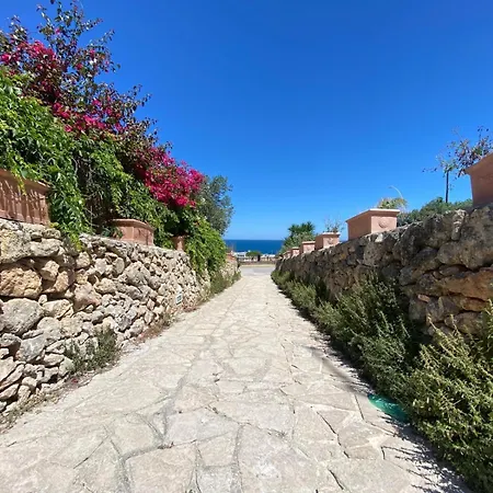 V12 Puglia Bed & Breakfast
